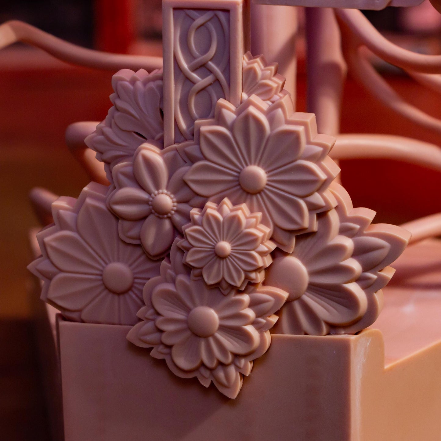 Rumi Garage Kit | Fanmade Model by Bulkamancer| Golden | 3D Printed